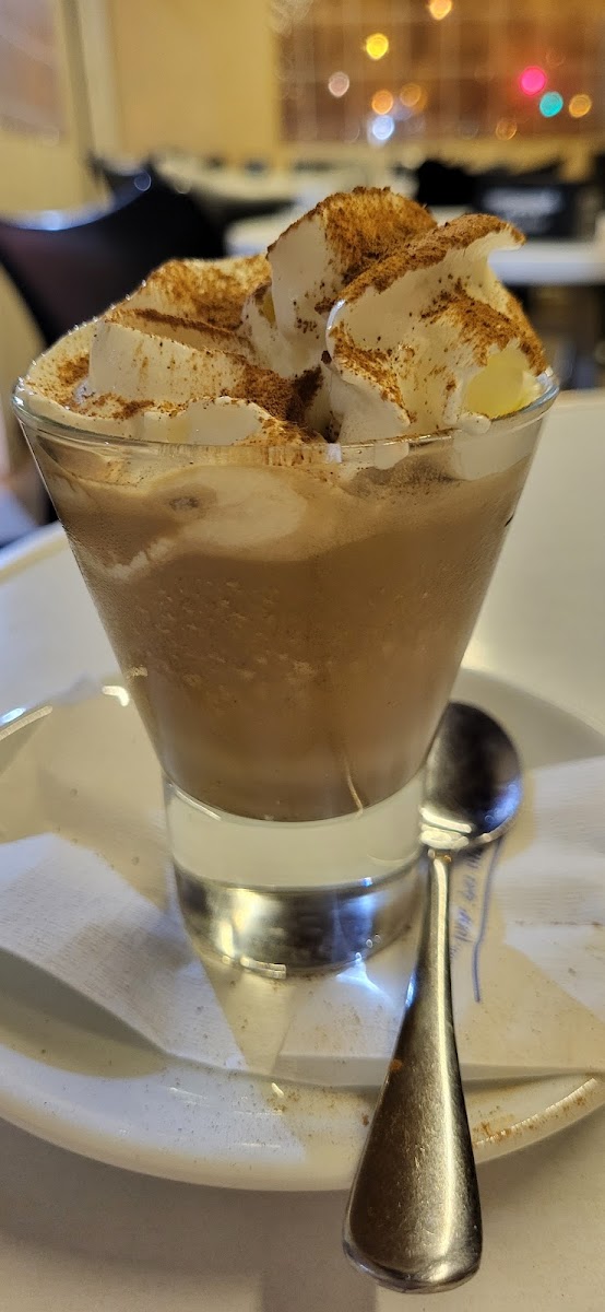 Via Veneto Cafe - 8