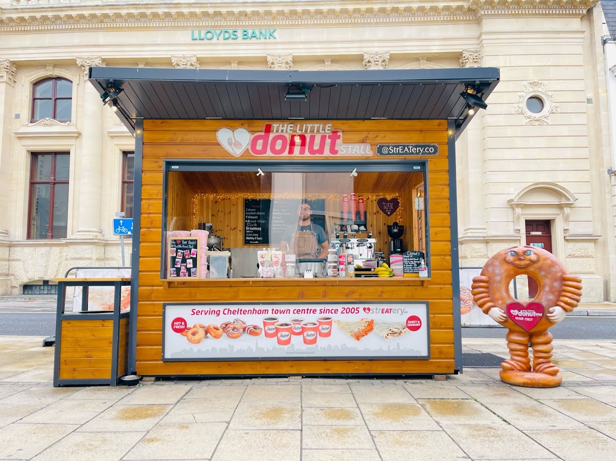 The Little Coffee & Donut Stall - 4