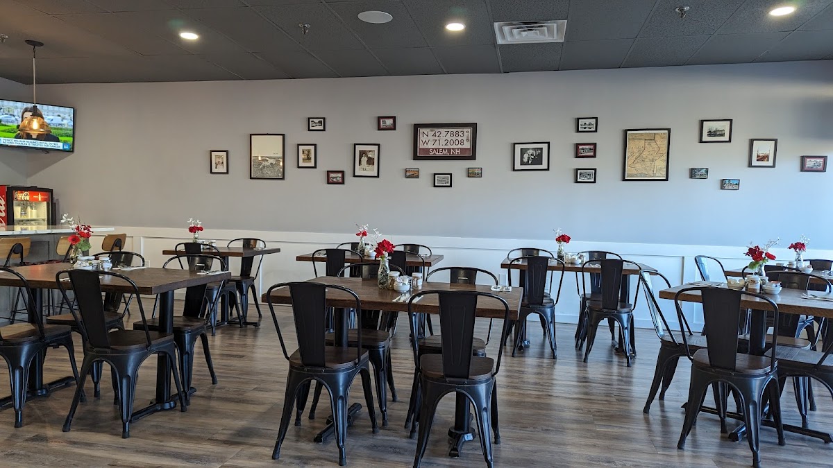 Gourmet Bites Catering & Cafe - 3