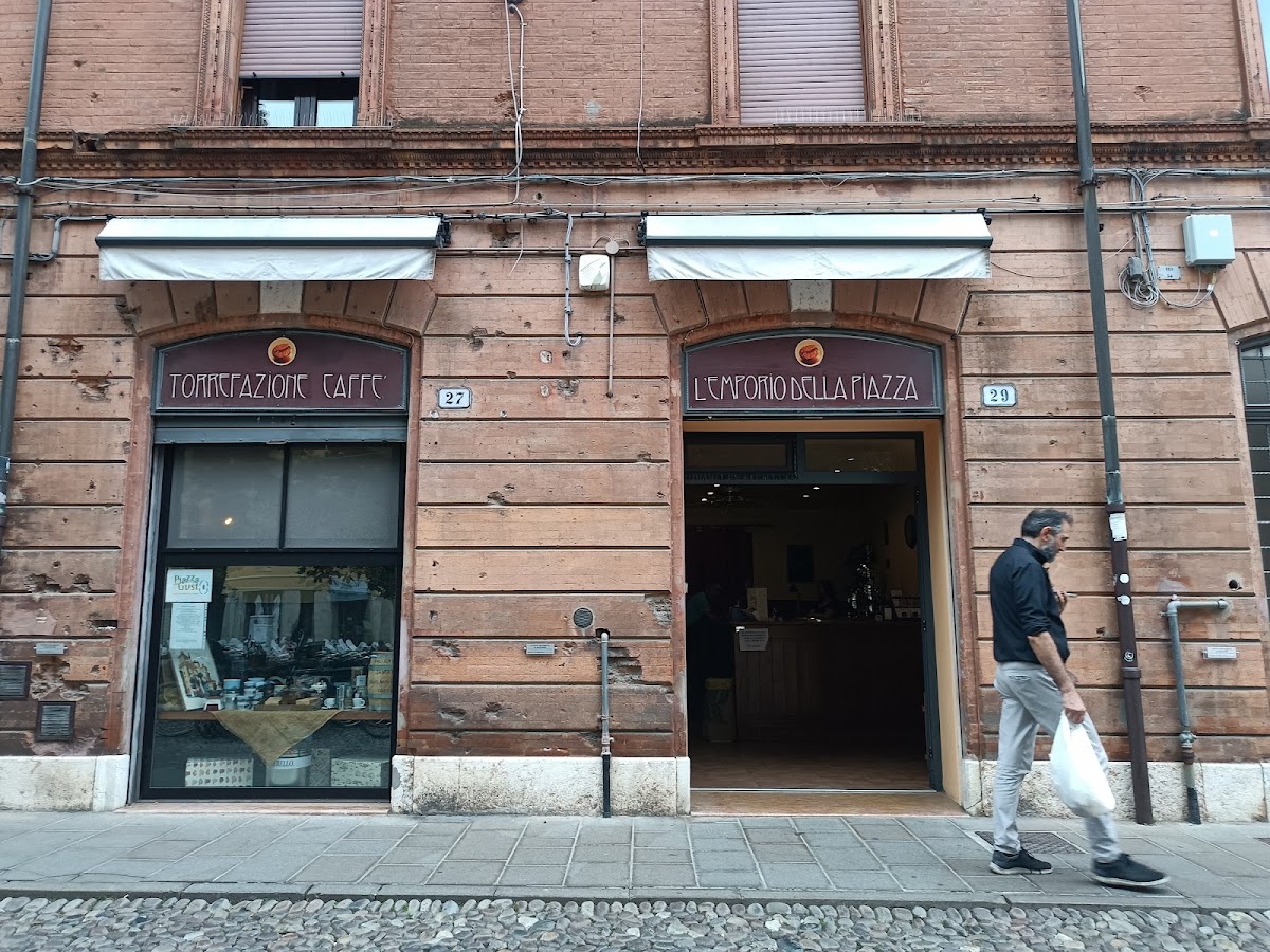 L'Emporio Della Piazza Ferrara - 4