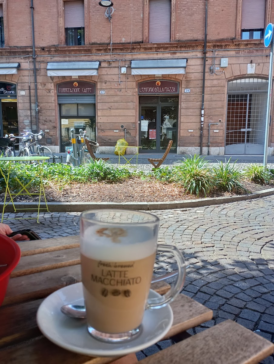 L'Emporio Della Piazza Ferrara - 7