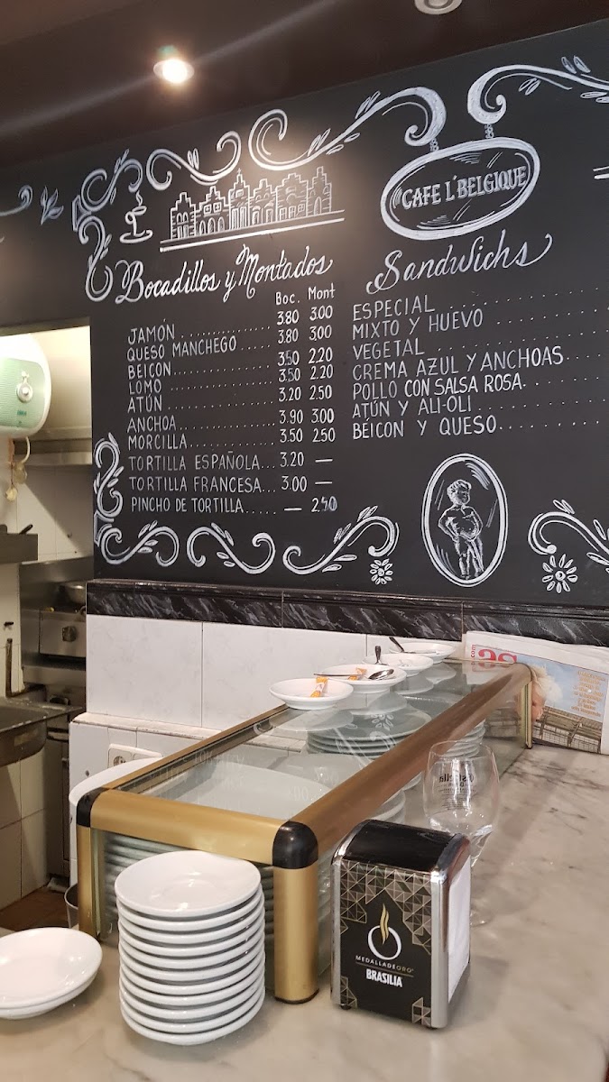 Café L' Belgique - 1