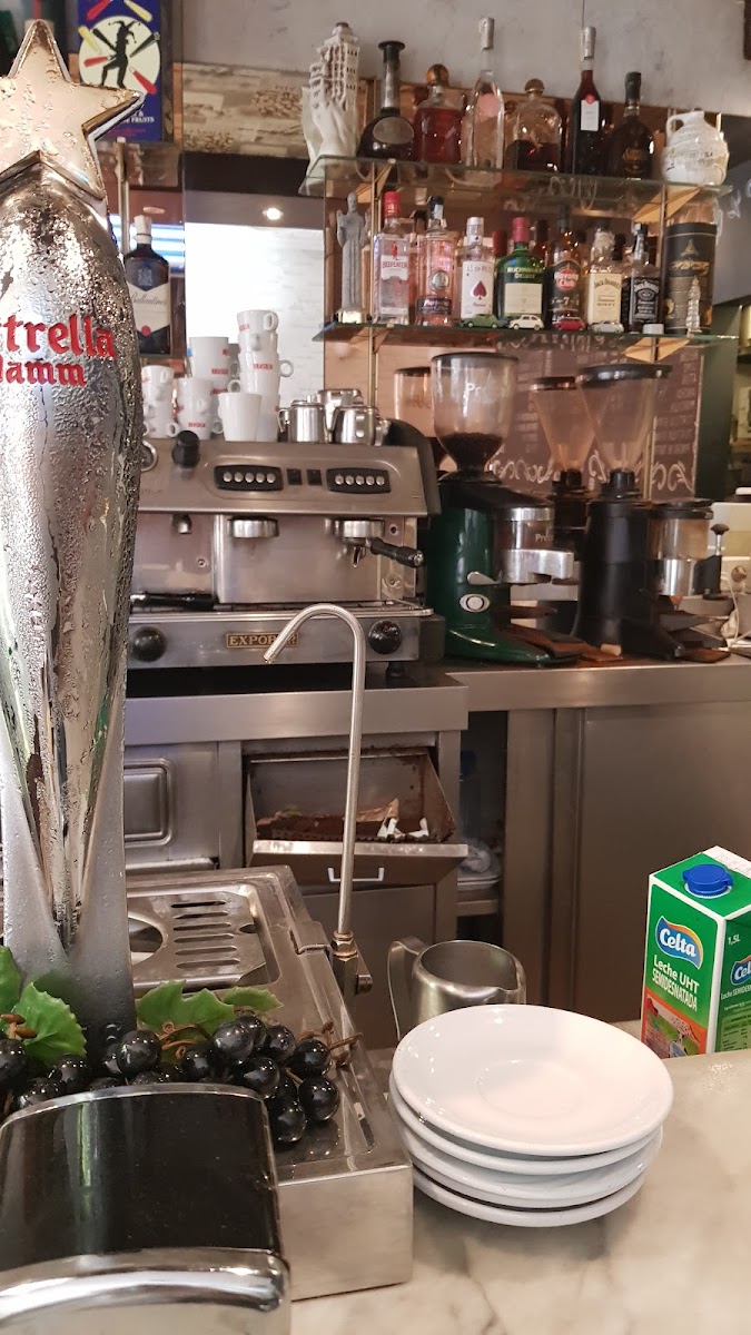 Café L' Belgique - 2
