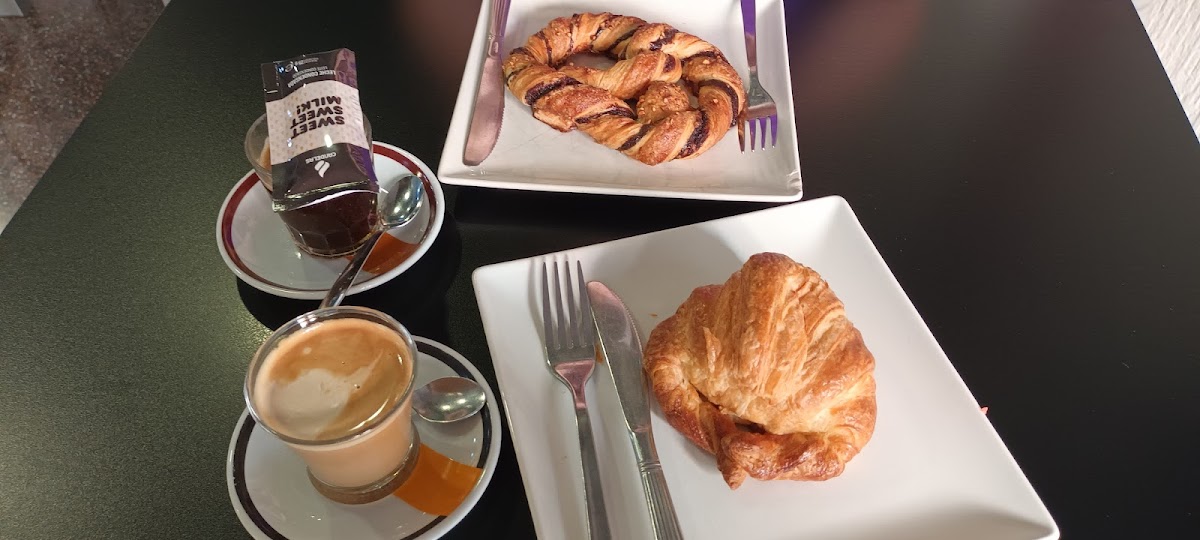 Cafeteria Area 51 - 5