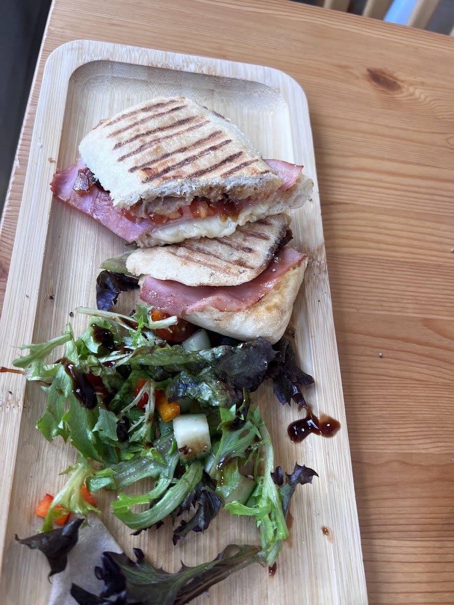 Arts Cafe Painswick - 6