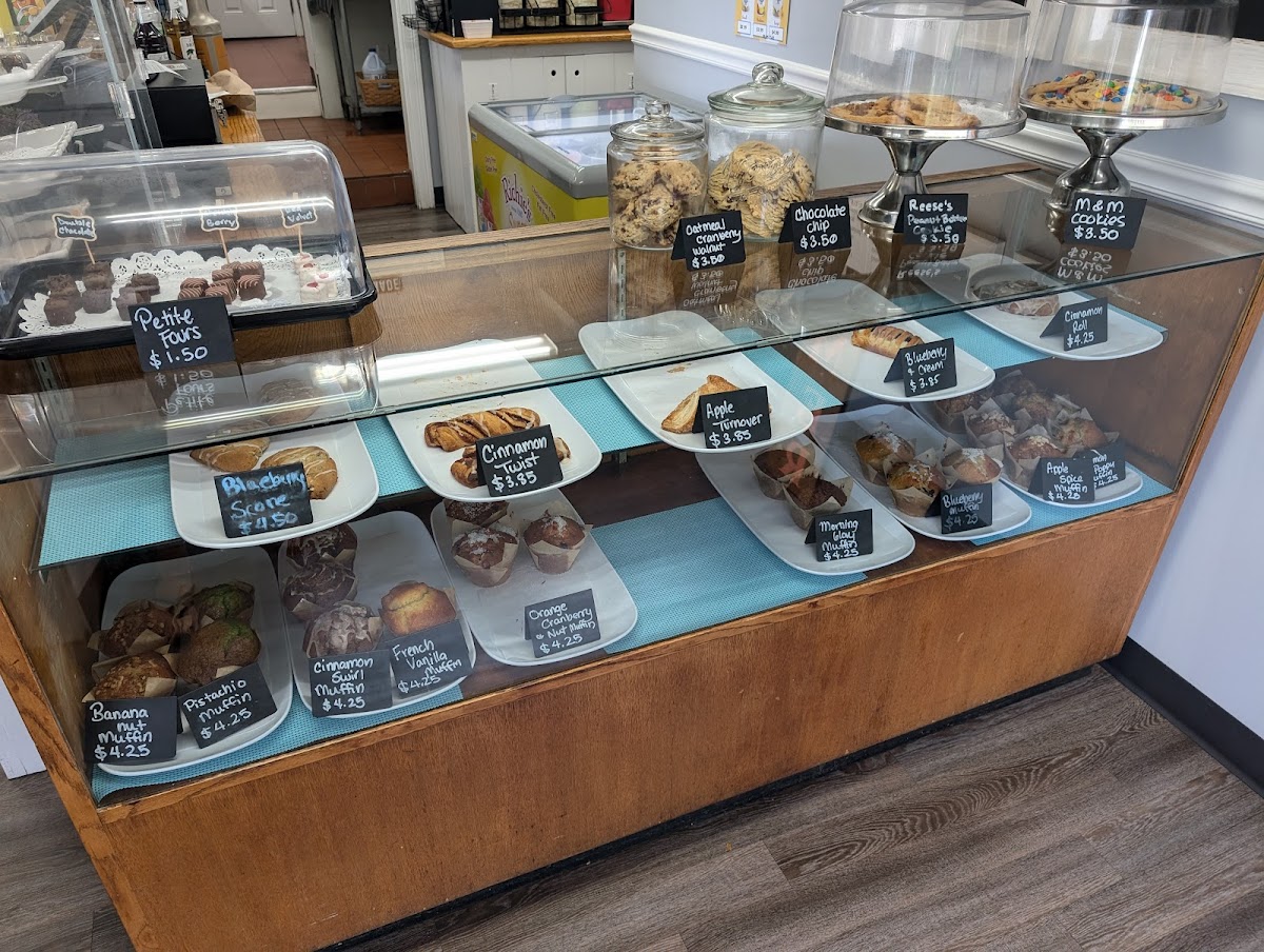 Little River Store - Kitchen & Bakery - 3