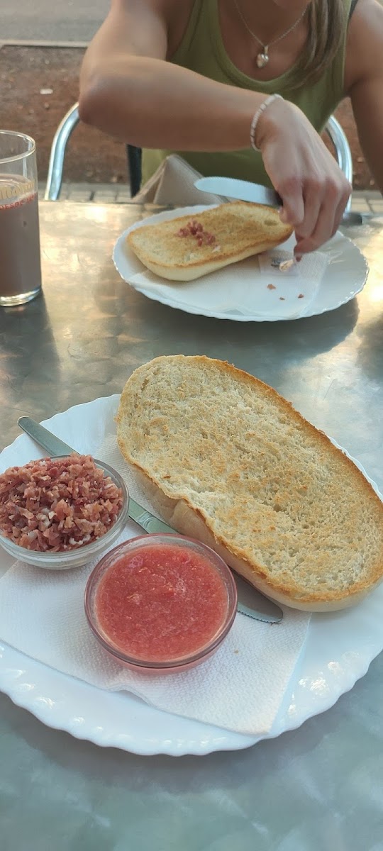Cafetería MIGUEL - 6