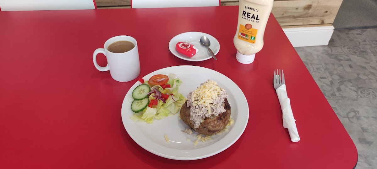 Cruise in Cafe - Dog Friendly, Serving Breakfast & Lunch - 3