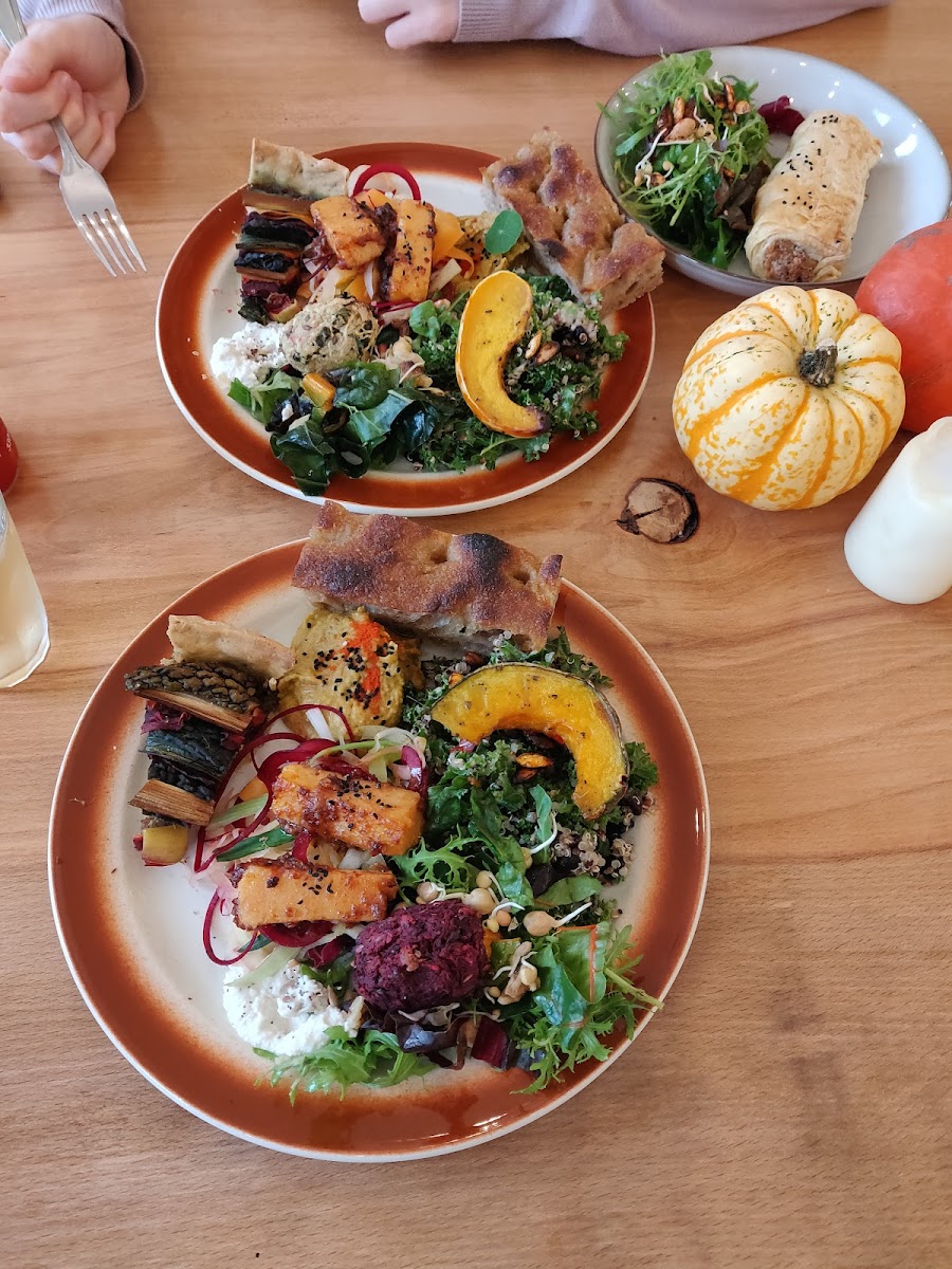 Almanac Cafe - 5