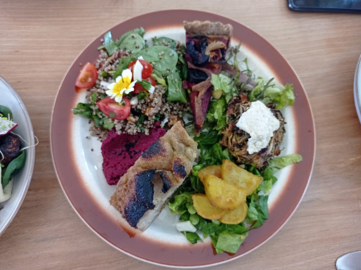 Almanac Cafe - 8