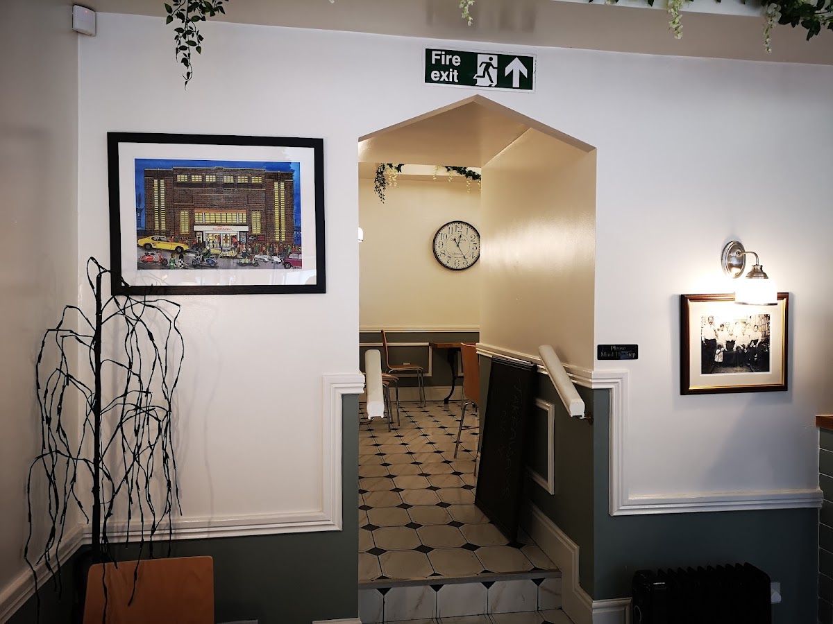 Sam Zair's Cafe - 3