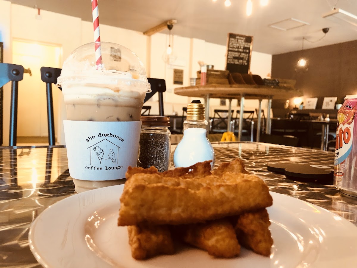 the doghouse coffee lounge - 2
