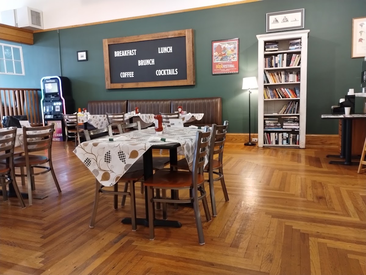 Myck's Cafe - 3