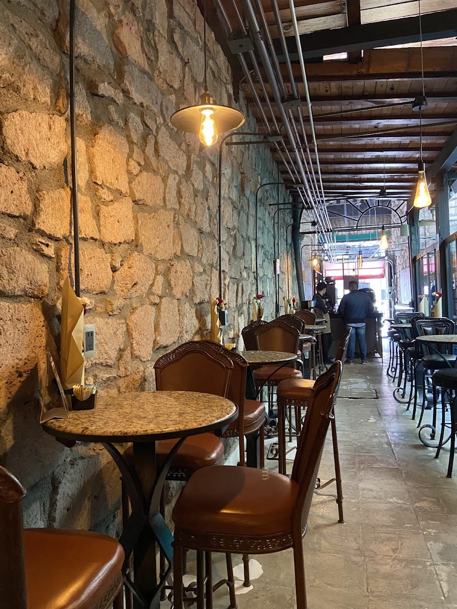 Anticitera Cafe, Libreria y Focaccias