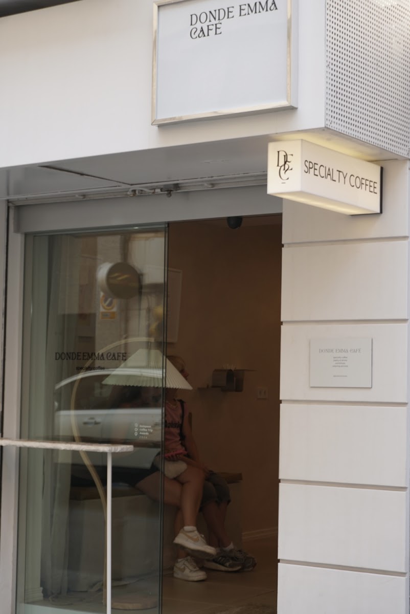 Donde Emma Café - Specialty Coffee