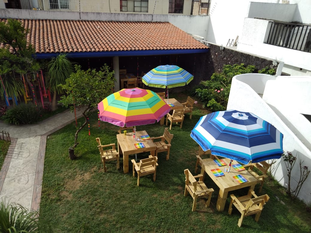 Folklore café & party midnights