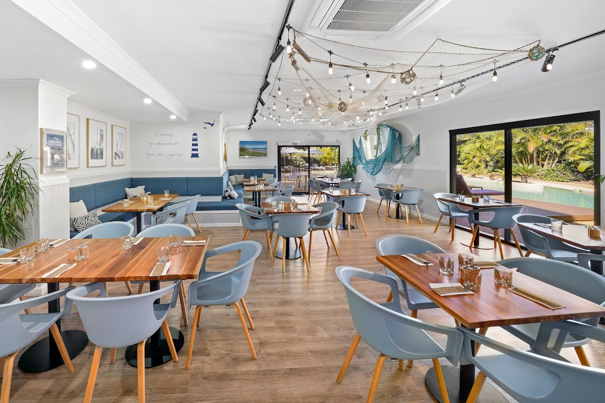 Henry's Restaurant and Bar