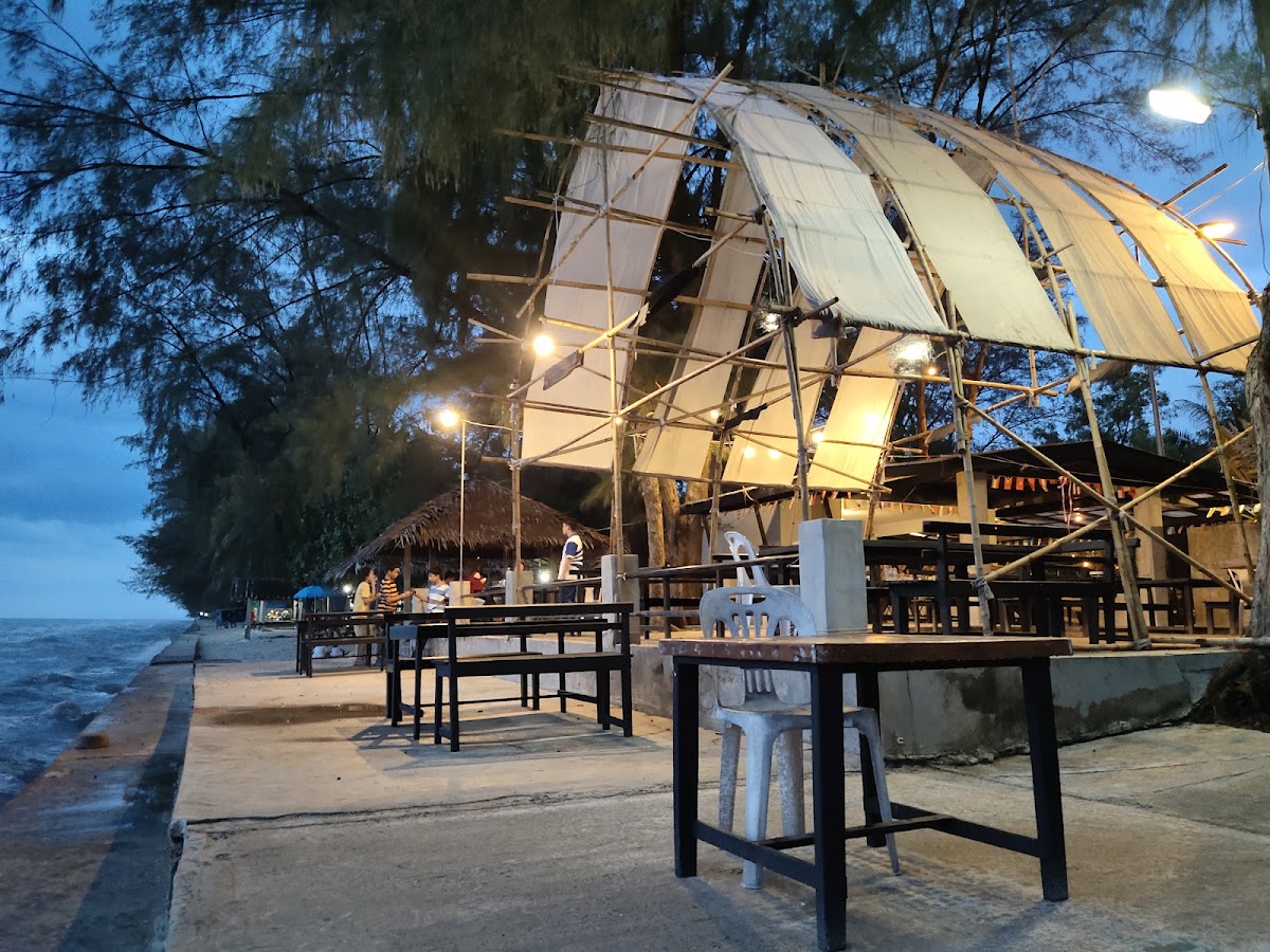 โจรสลัดซีฟู้ด By Panan Resort