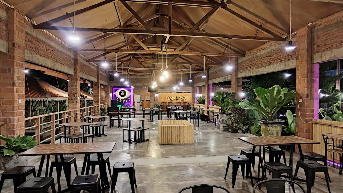 Alros Cafe & Durian Patok Abang