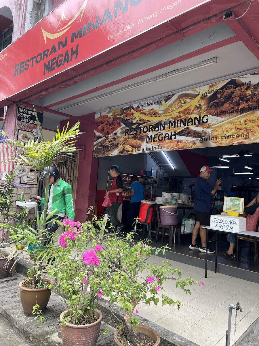 Restoran Minang Megah