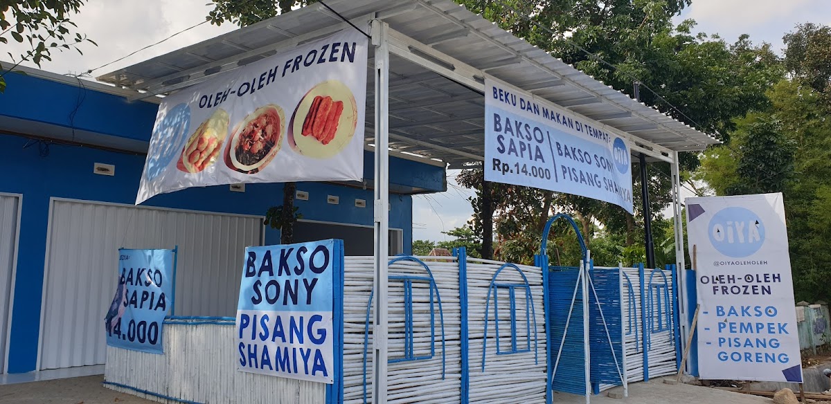 Oiya Cafe & Oleh Oleh