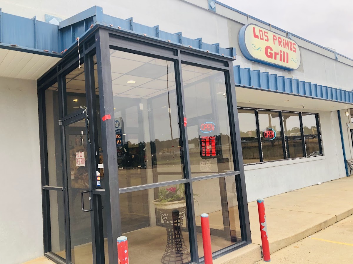 Los Primos Grill