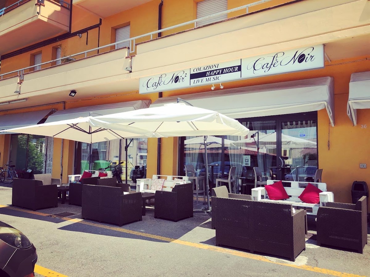 Cafe' Noir di Ye Zengxi