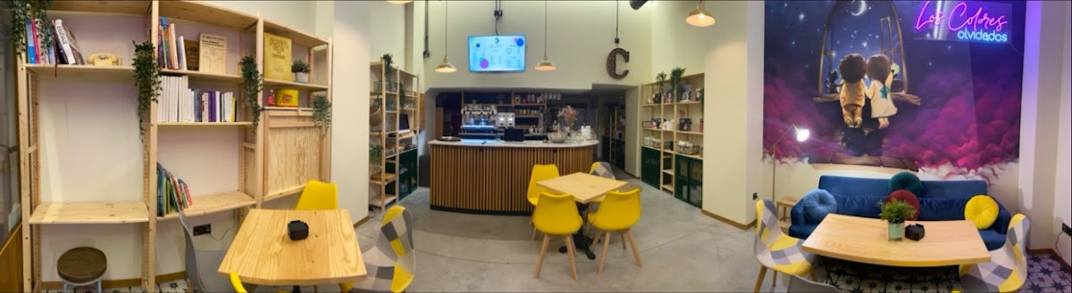 Café & Libros ~ Los Colores Olvidados(Santiago de Compostela)