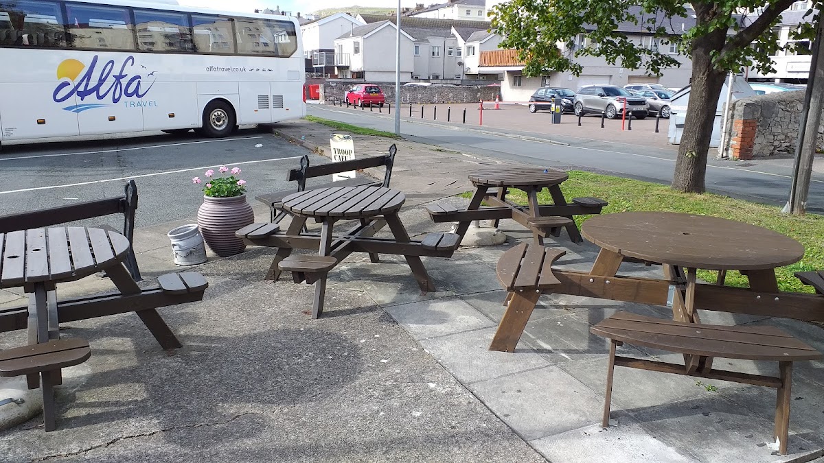 CAIS | Troop Cafe - 4