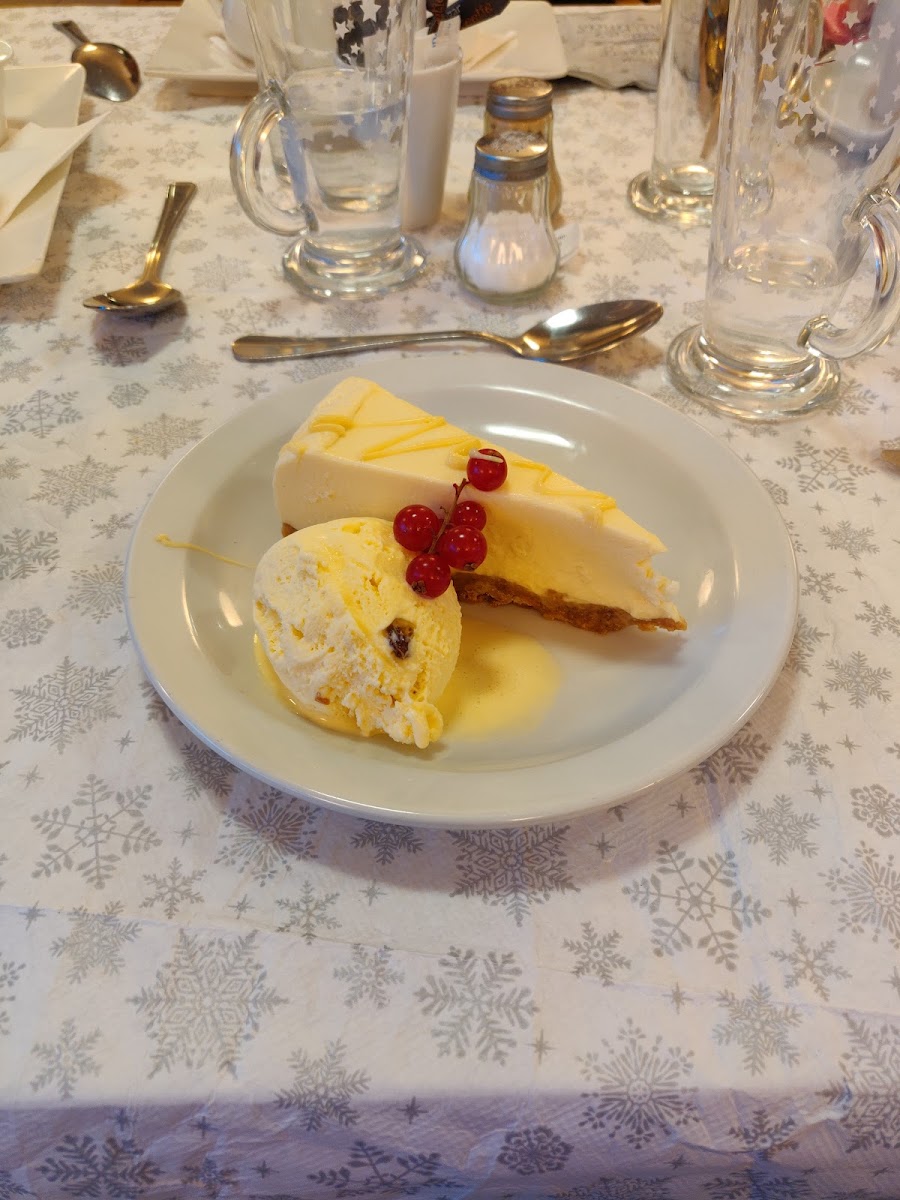 Cuppaccino Bistro - 10