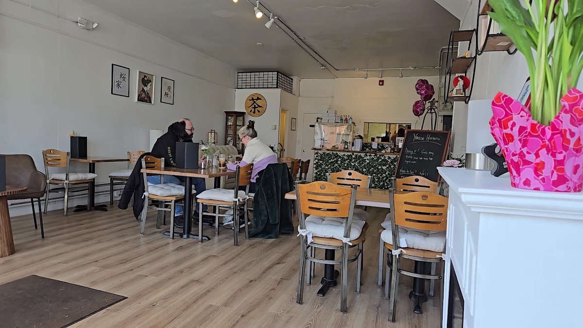 Hanami Tea House + Lounge - 10
