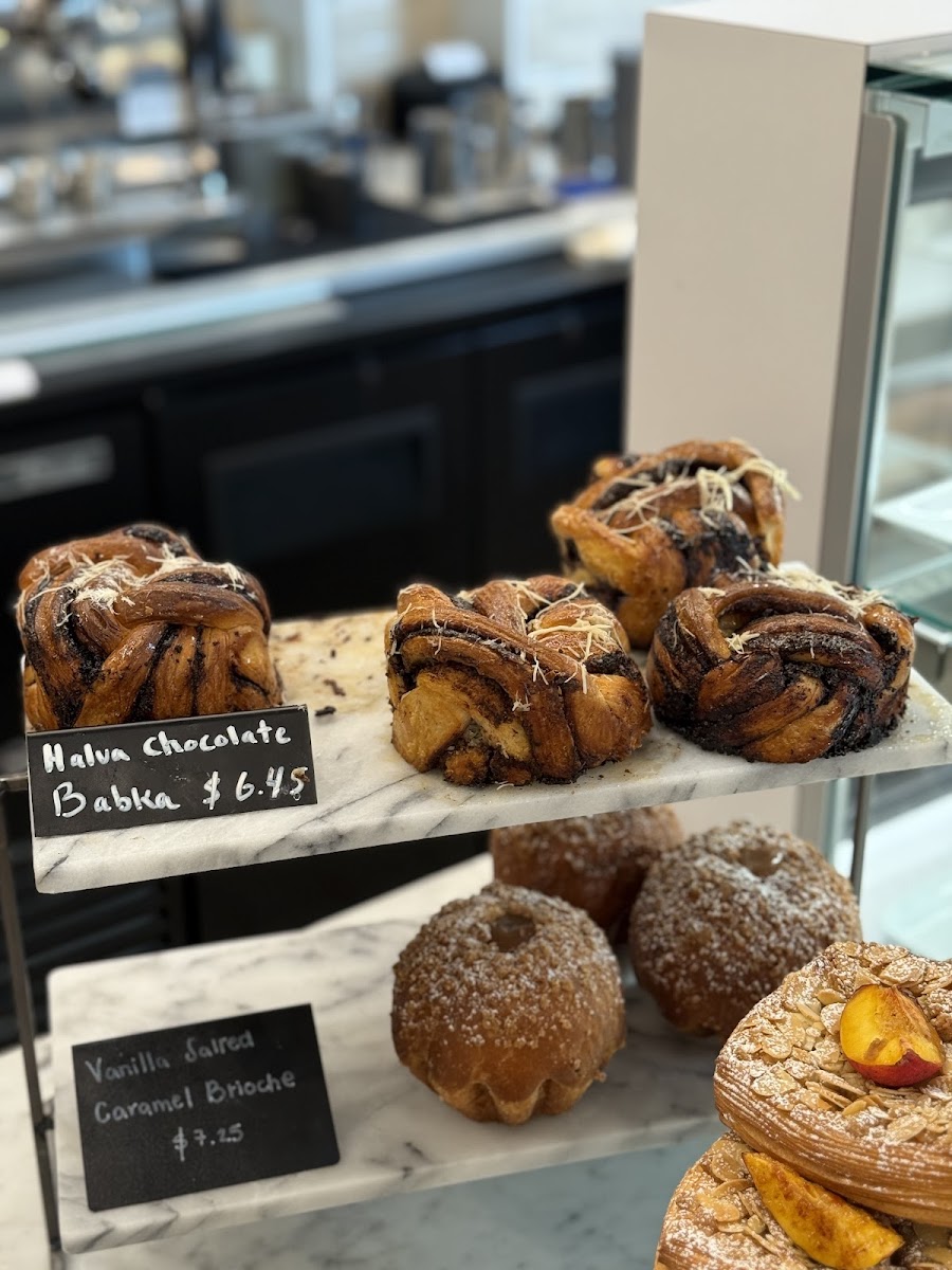 Nonni Cafe & Bakery - 5