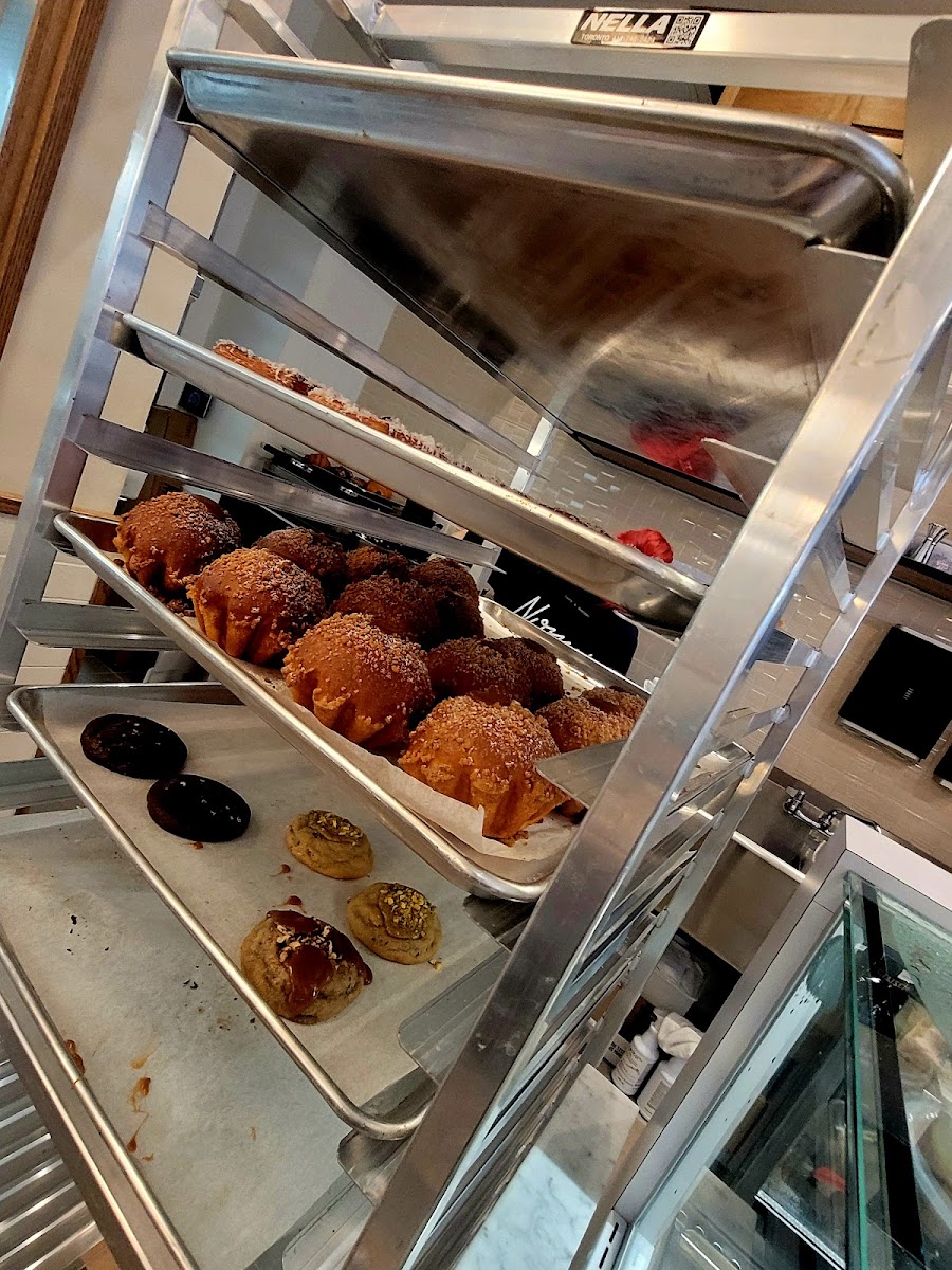 Nonni Cafe & Bakery - 6