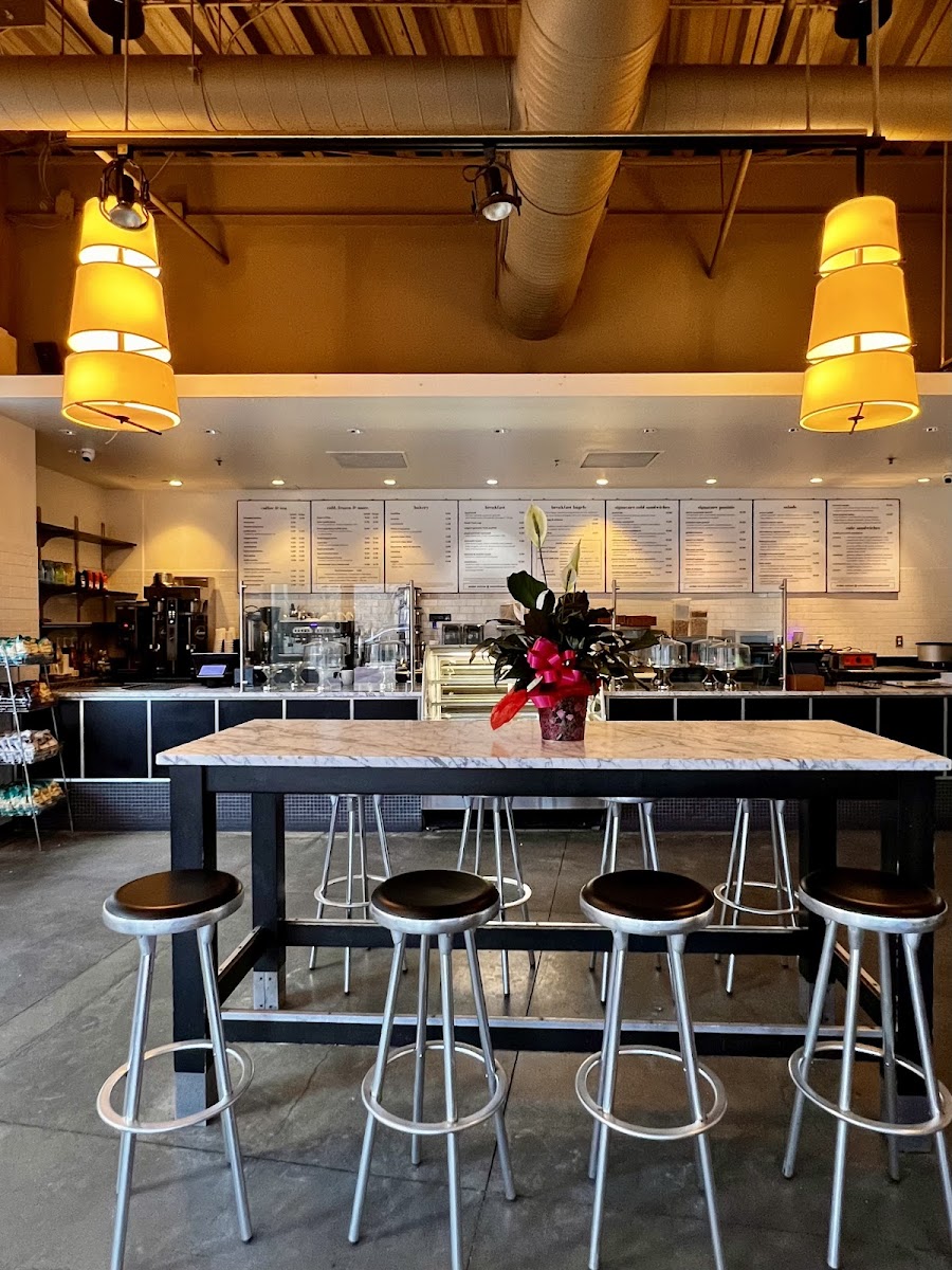 emmi bakery & cafe - 4