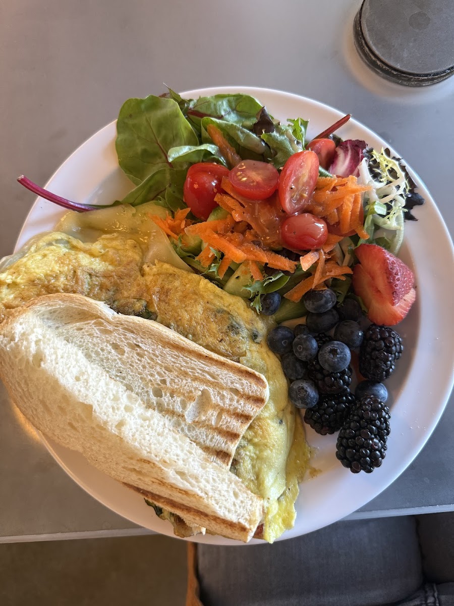emmi bakery & cafe - 5
