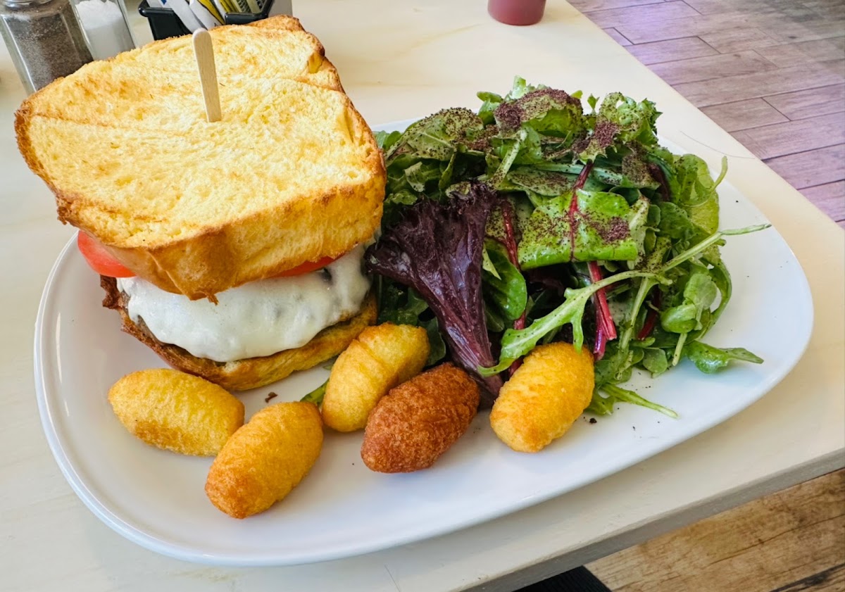 Cafe Tabarka - 2