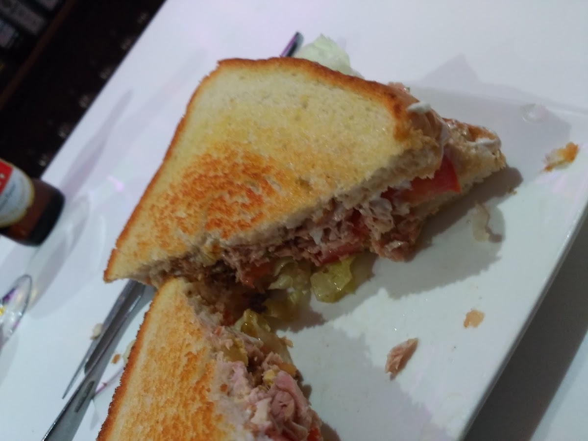 Antiquary Café & Copas - 10