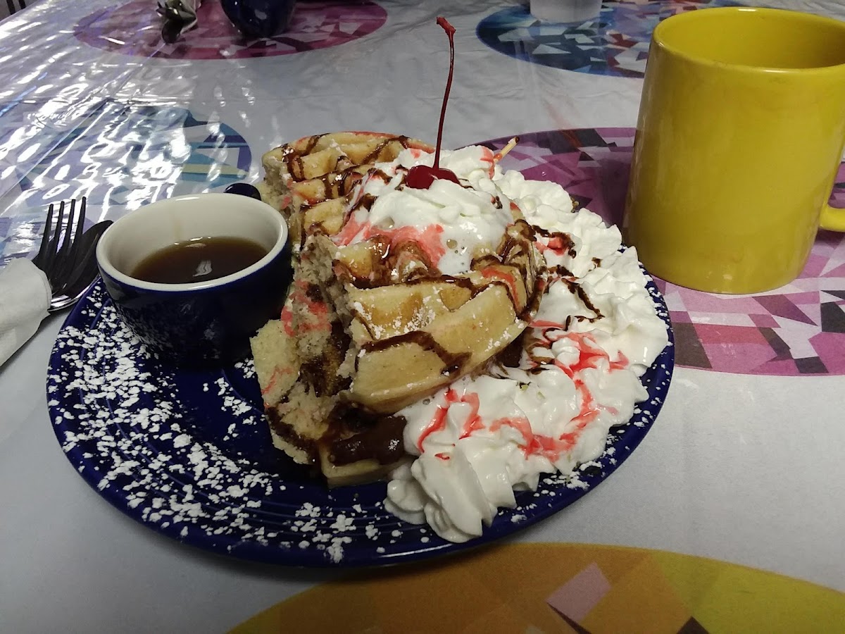 Jewelstone Café and Waffle Bar - 10