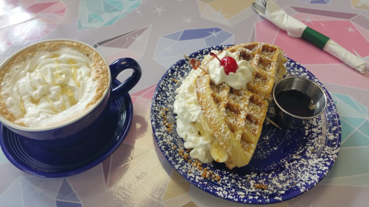 Jewelstone Café and Waffle Bar - 7