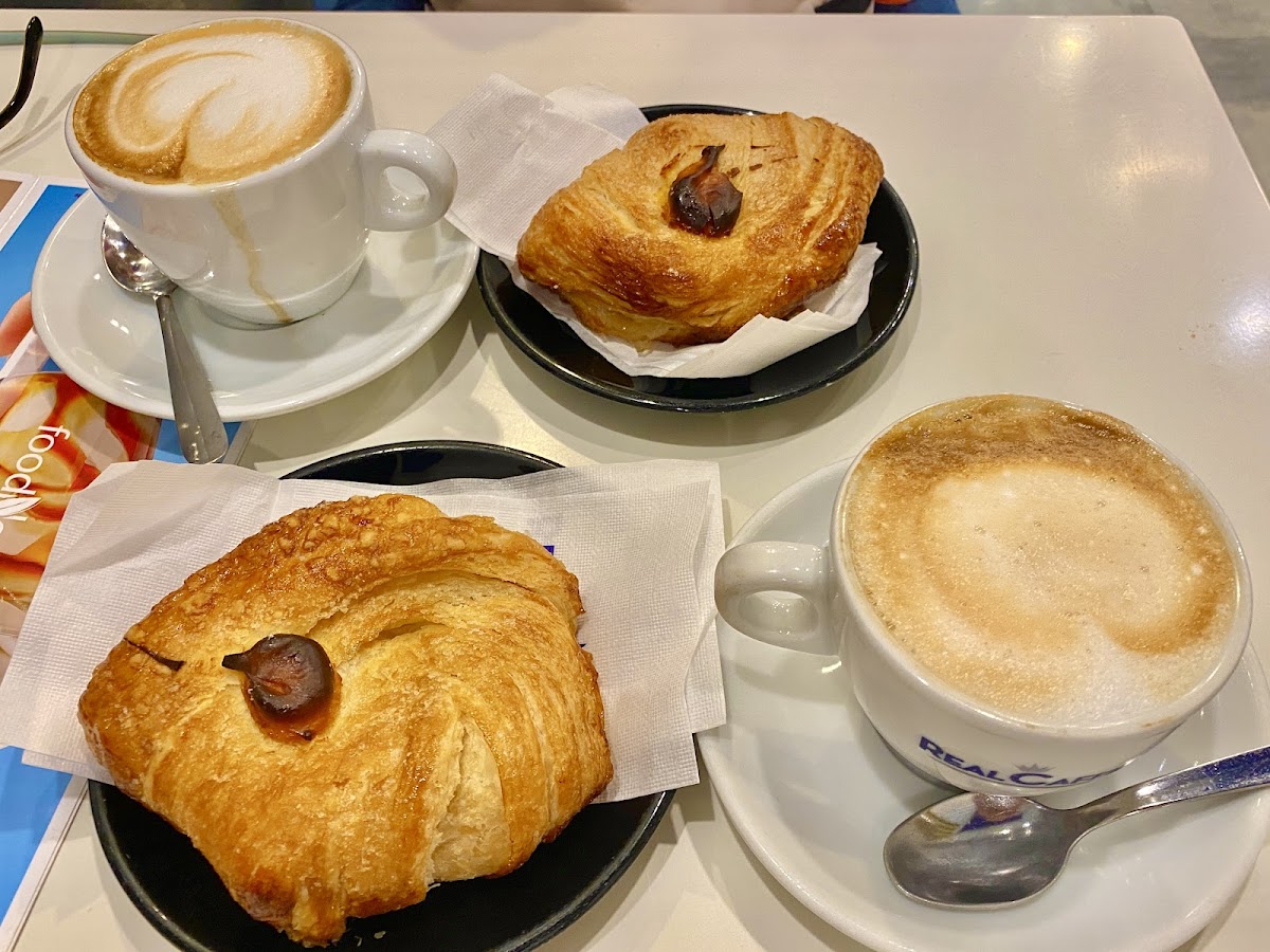 Real Caffe Coffee Bar - 2