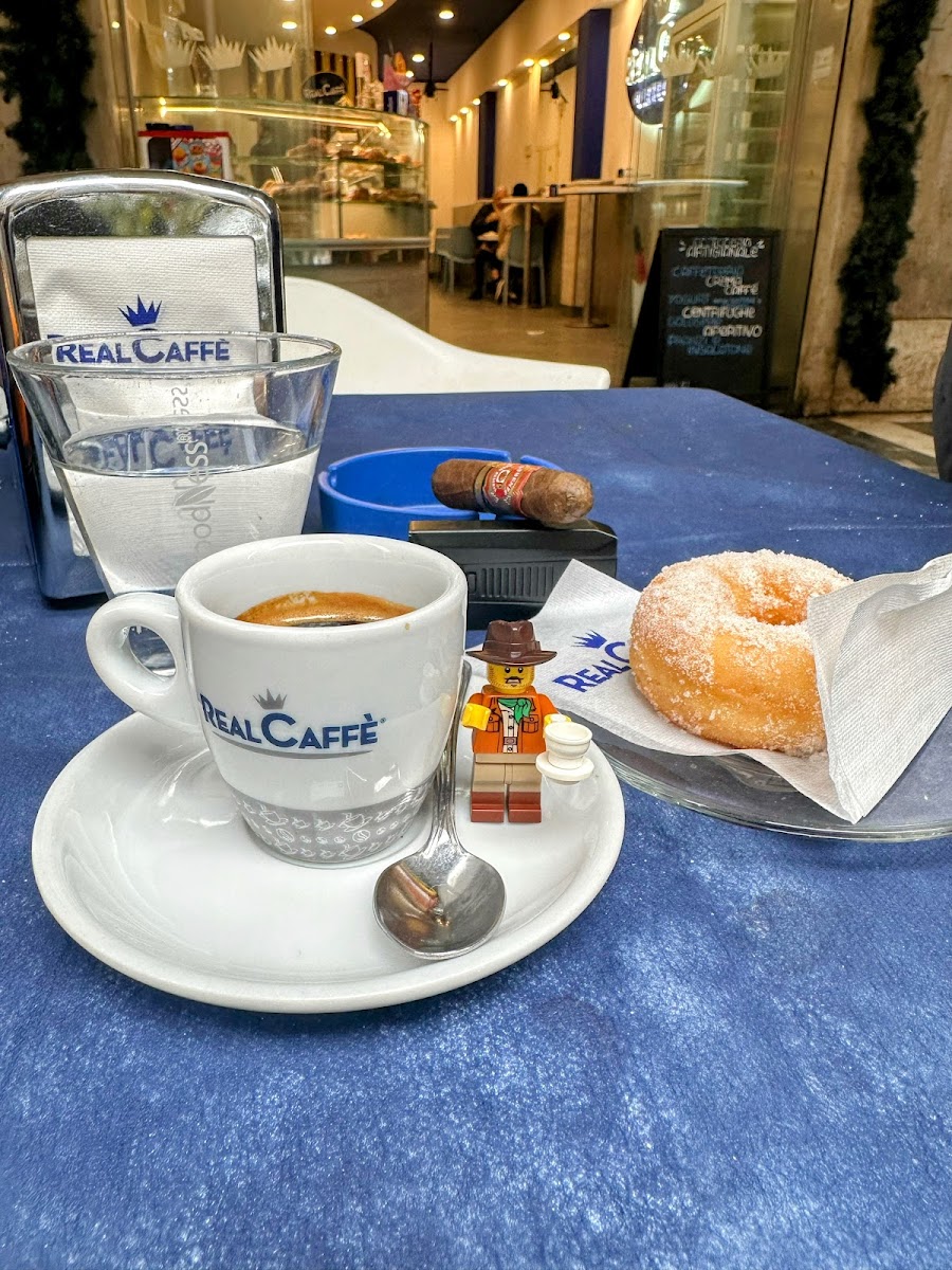 Real Caffe Coffee Bar - 6