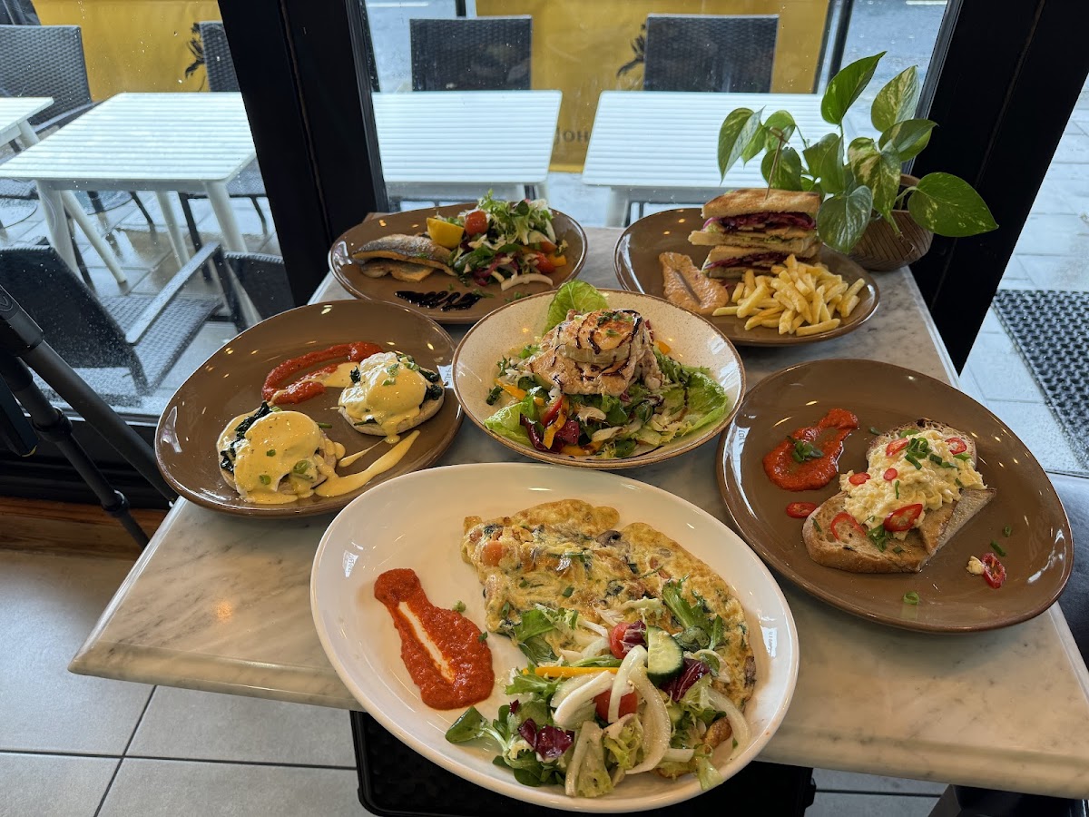 Leigh Grill & Café - 3