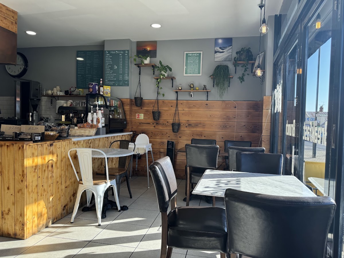 Leigh Grill & Café - 4