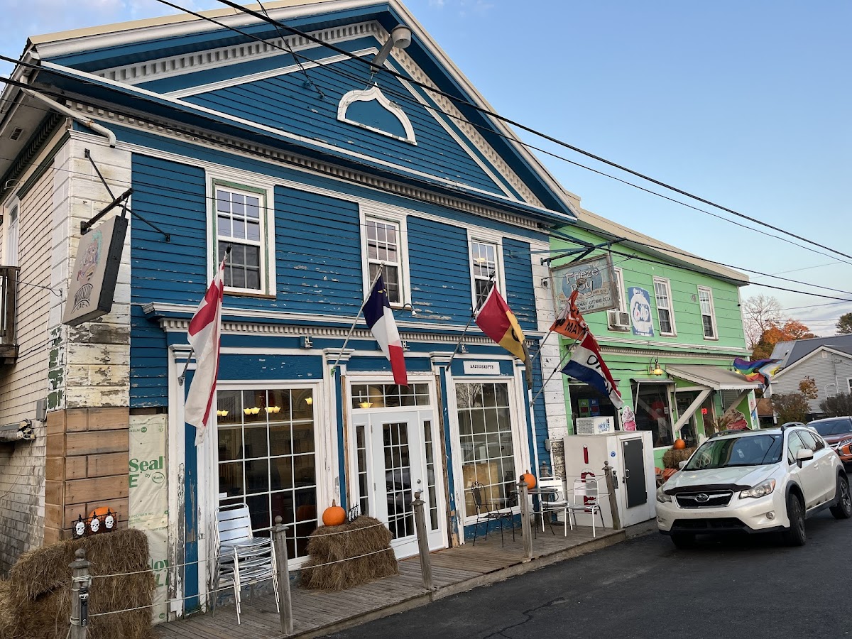 Mud Slide Cafe - 3