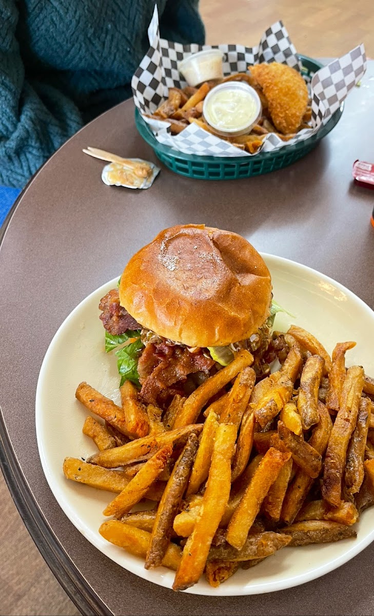 Mud Slide Cafe - 6