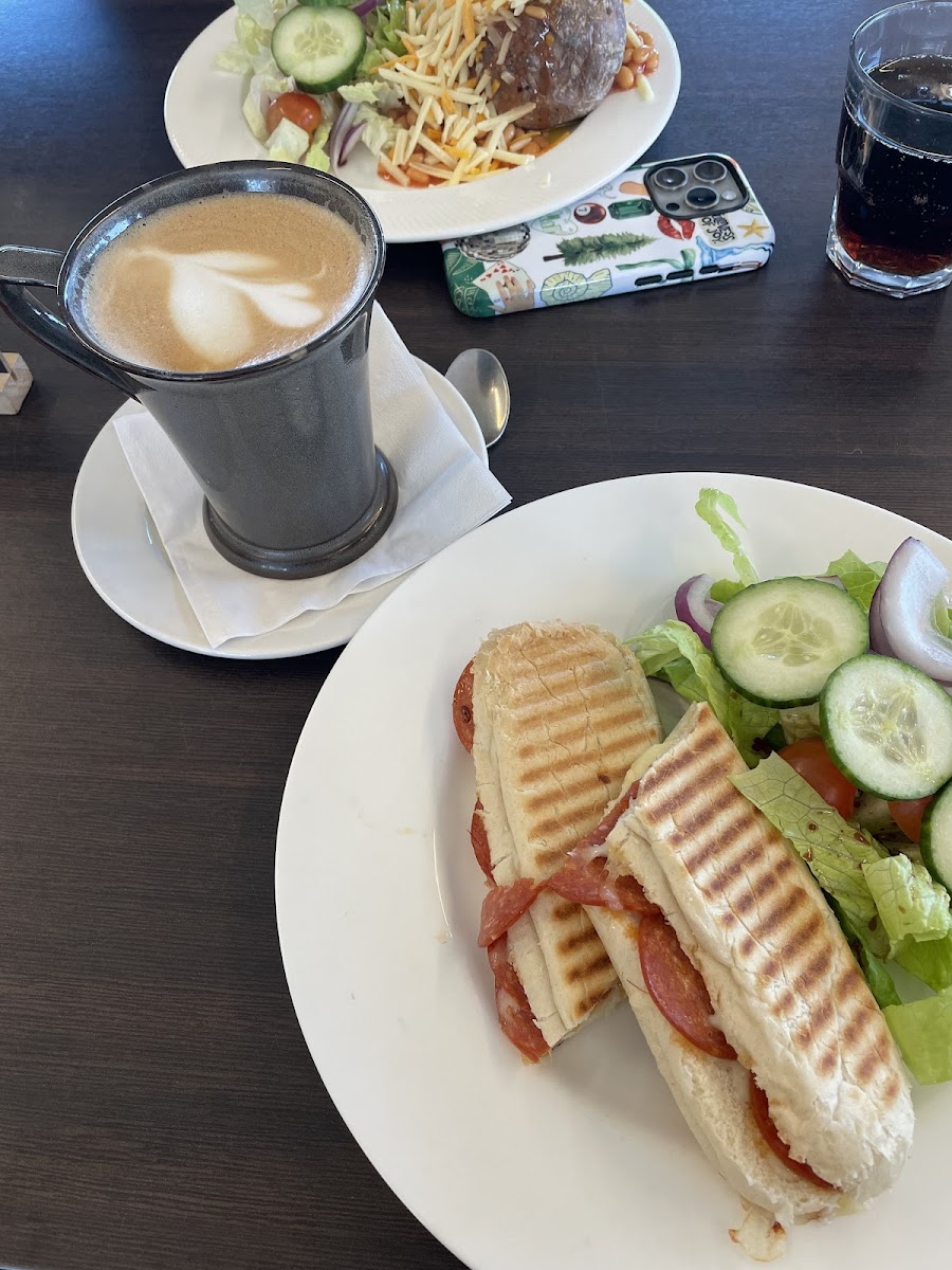 Four Square Park Café - 6