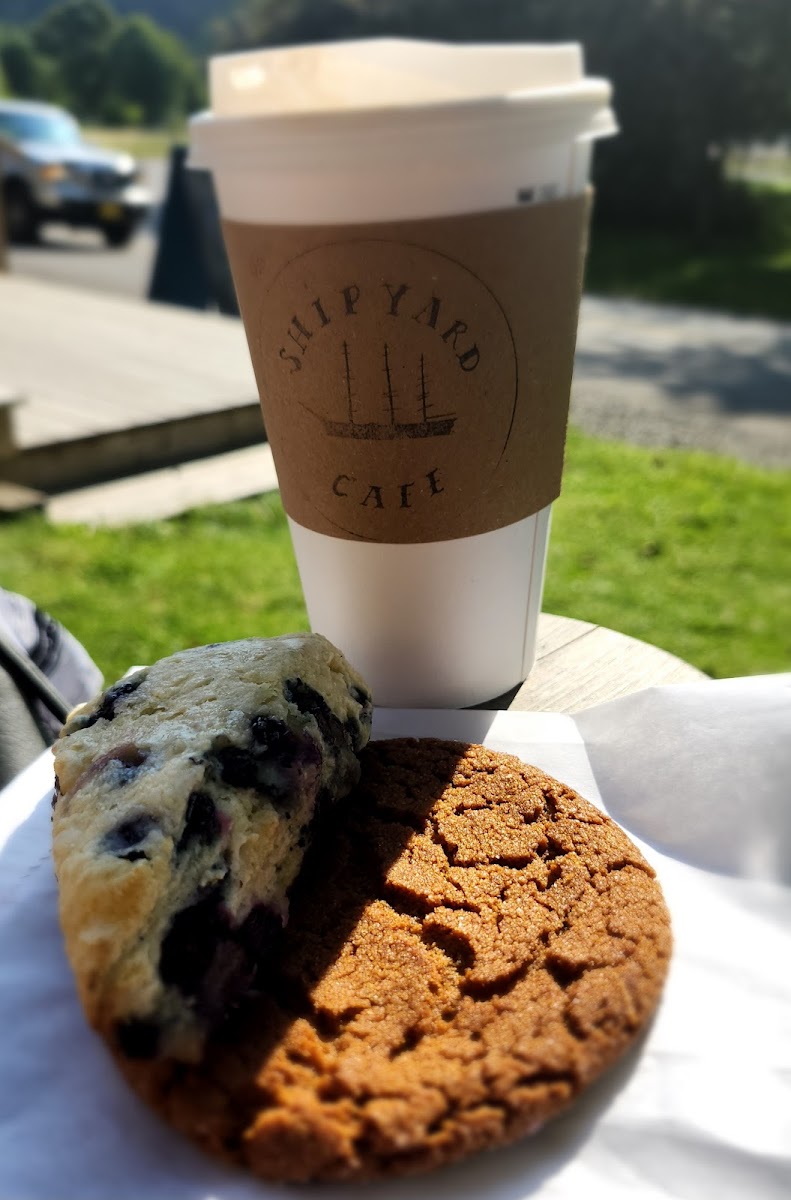 SHIPYARD CAFE - 7