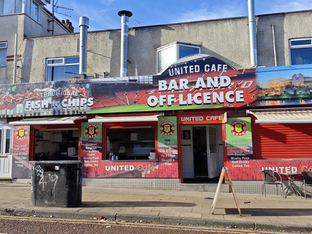 United Cafe, Bar & Off Licence - 3