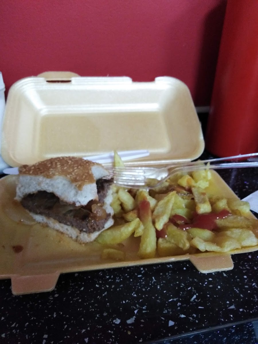 United Cafe, Bar & Off Licence - 8