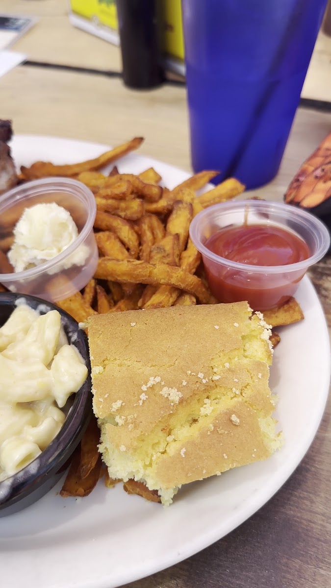 Sonney's BBQ Shack Bar & Grill - 2